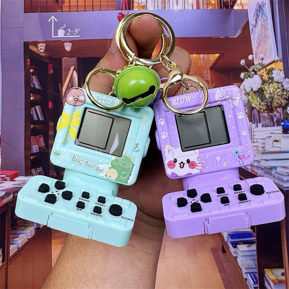 1 pc Mini Retro Game Keychain - Picture 7 of 10
